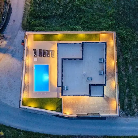 New! Nina With Pool - Ta Leut Agency Holiday home Privlaka (Zadar)
